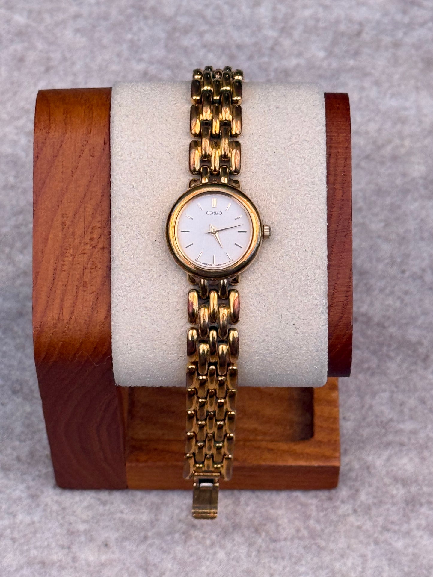 Seiko Quartz Gold-Tone Bracelet Watch | May 1988