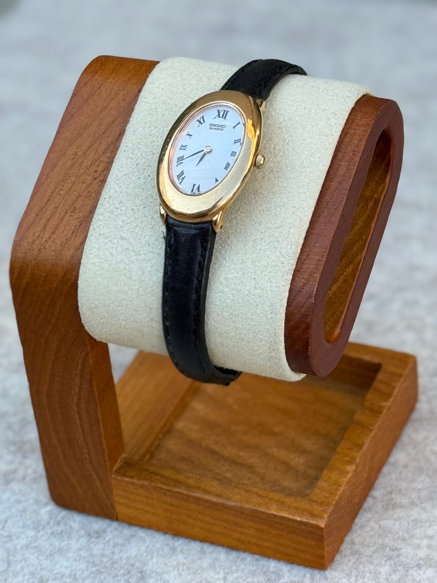 *RARE* Seiko Quartz Oval Roman Dial Dress Watch | November 1991