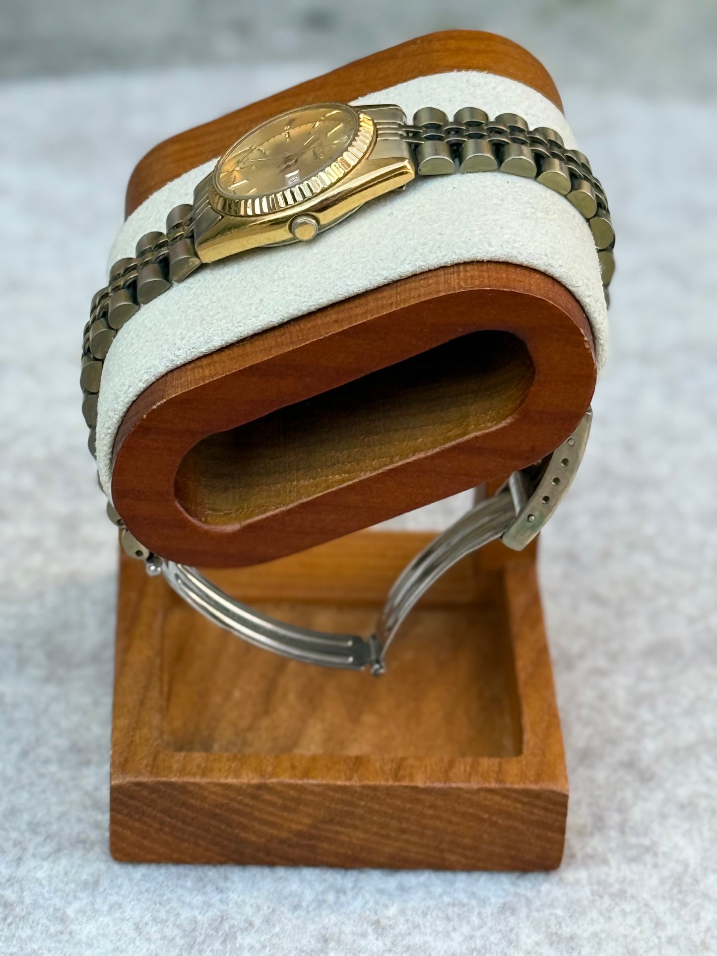Seiko Quartz Two-Tone Day-Date Dress Watch | October 1988