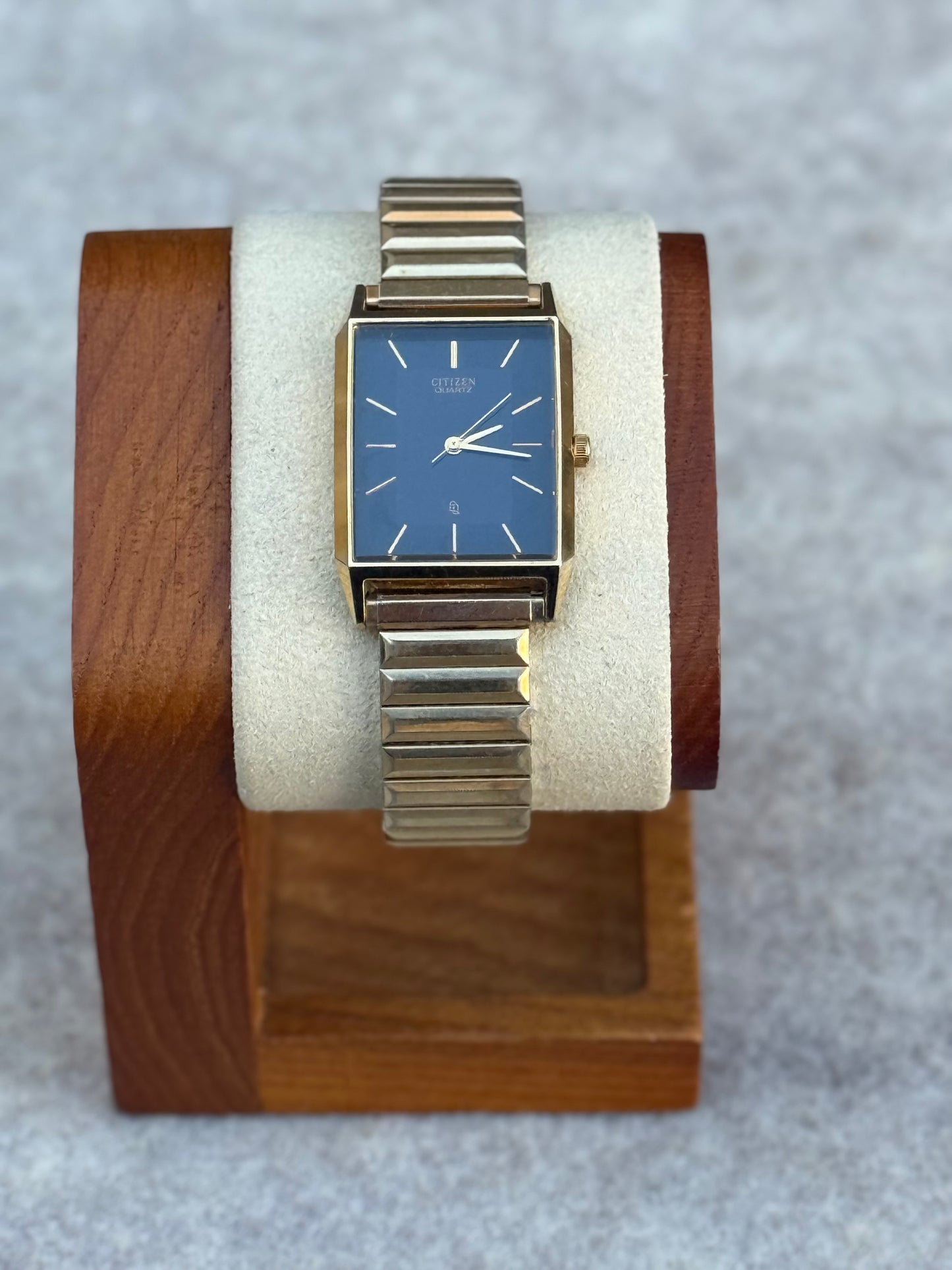 Citizen Quartz Watch – Black Dial – Gold Tone – October 1990