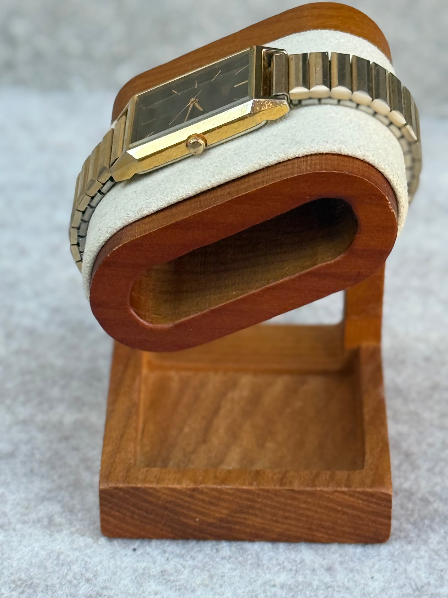 Citizen Quartz Watch – Black Dial – Gold Tone – October 1990