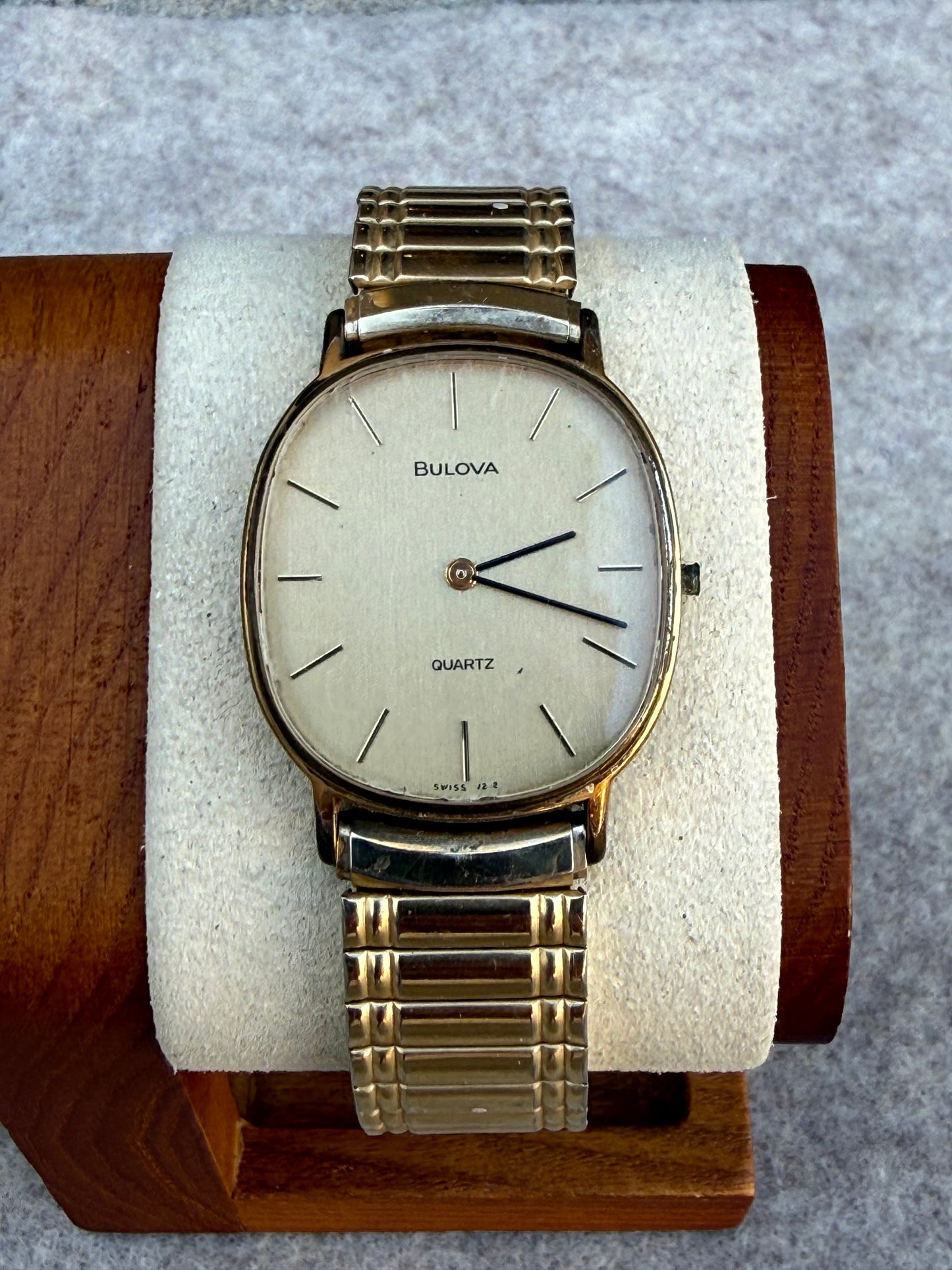 Bulova Quartz Watch – Gold Dial – Swiss Made – 1981