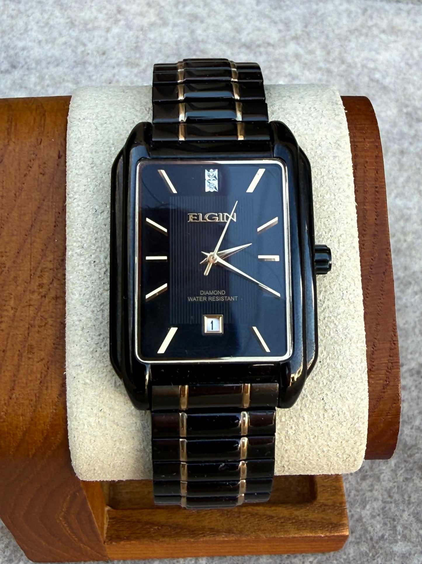 Elgin Diamond Quartz Watch – Black Dial – Two Tone Integrated Bracelet – 1990s