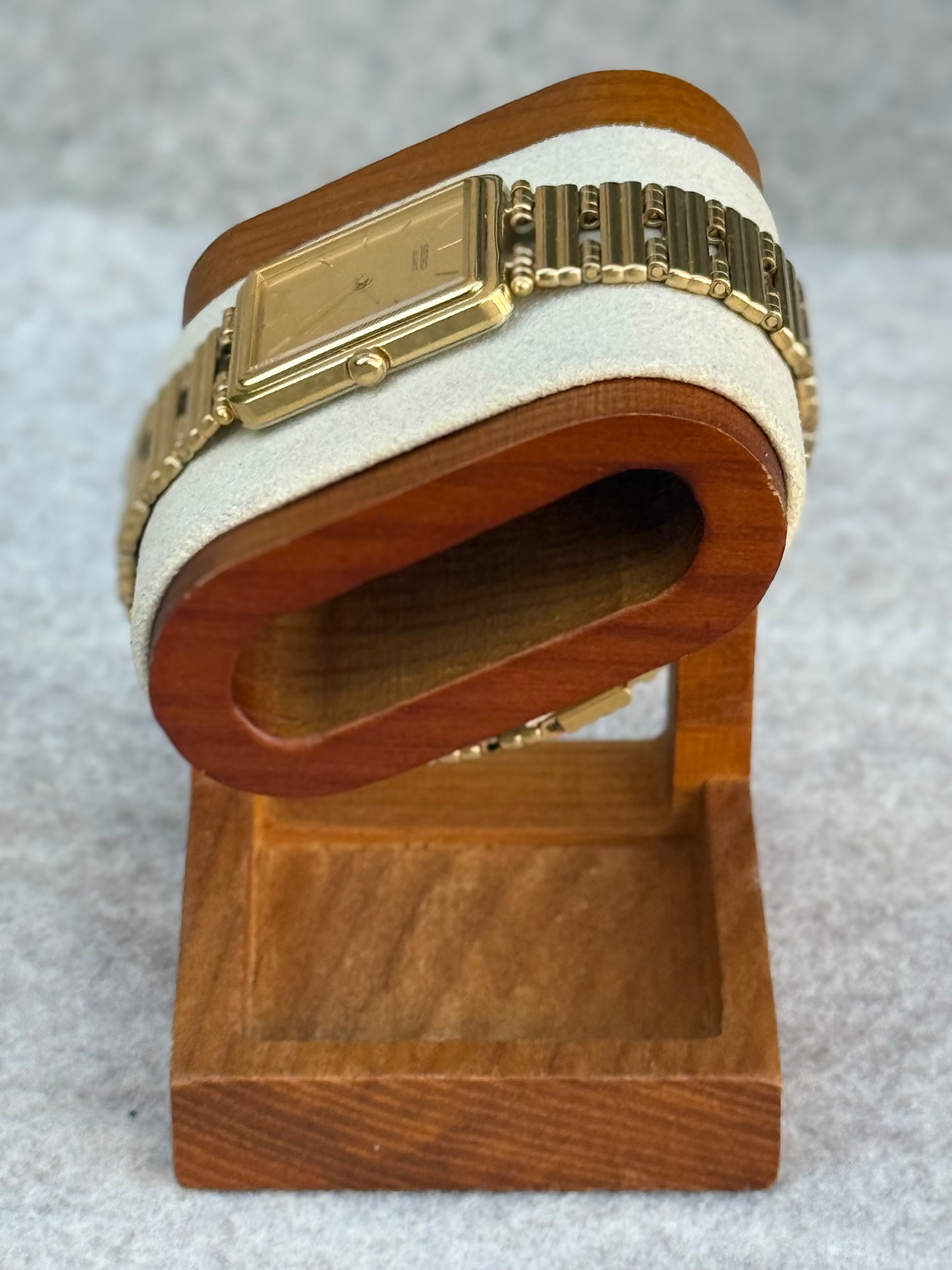 Seiko Rectangular Quartz Watch – Gold Dial – Integrated Bracelet – October 1985