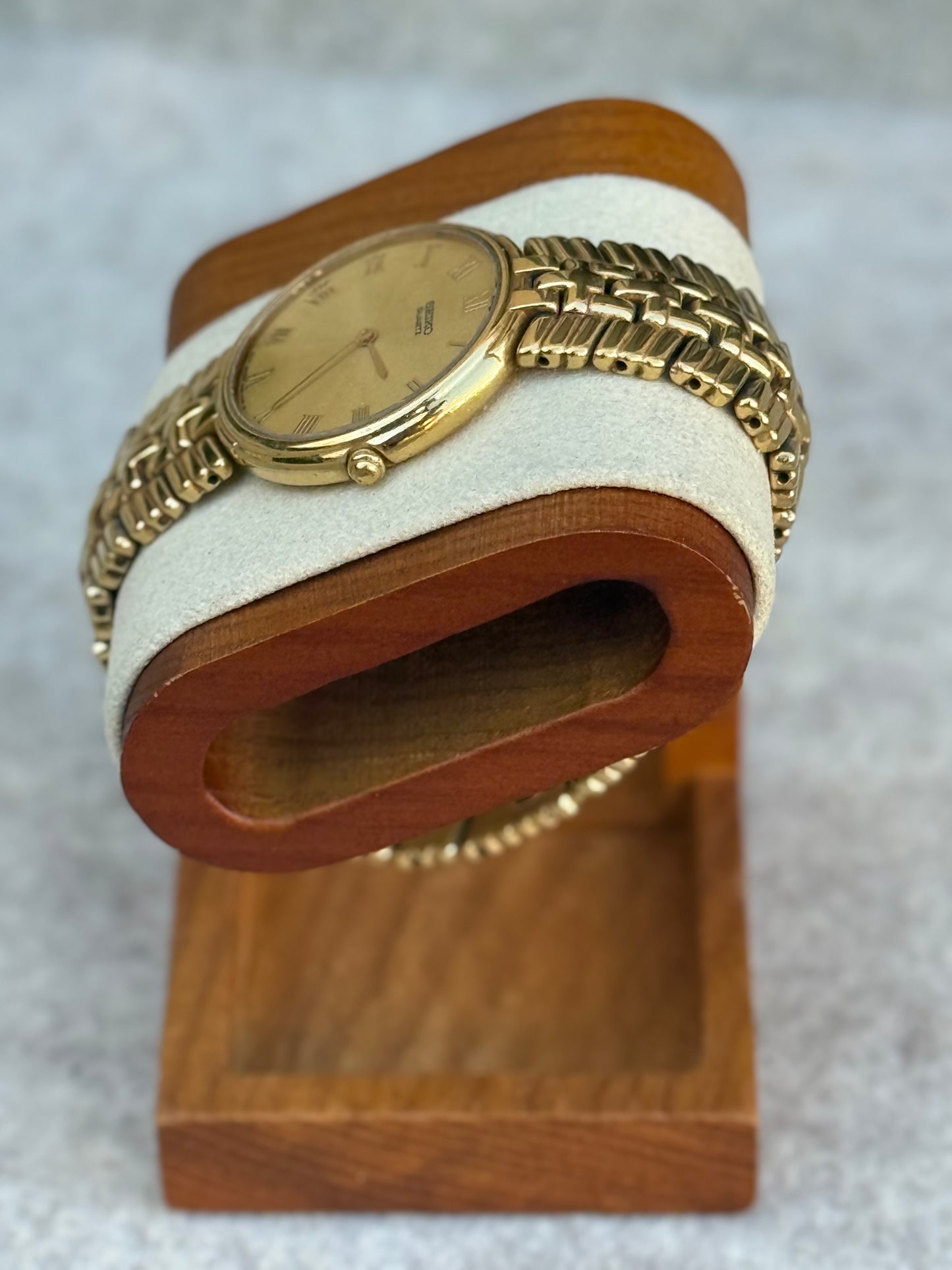 Seiko Round Quartz Watch – Roman Numeral Dial – Gold Tone – June 1983